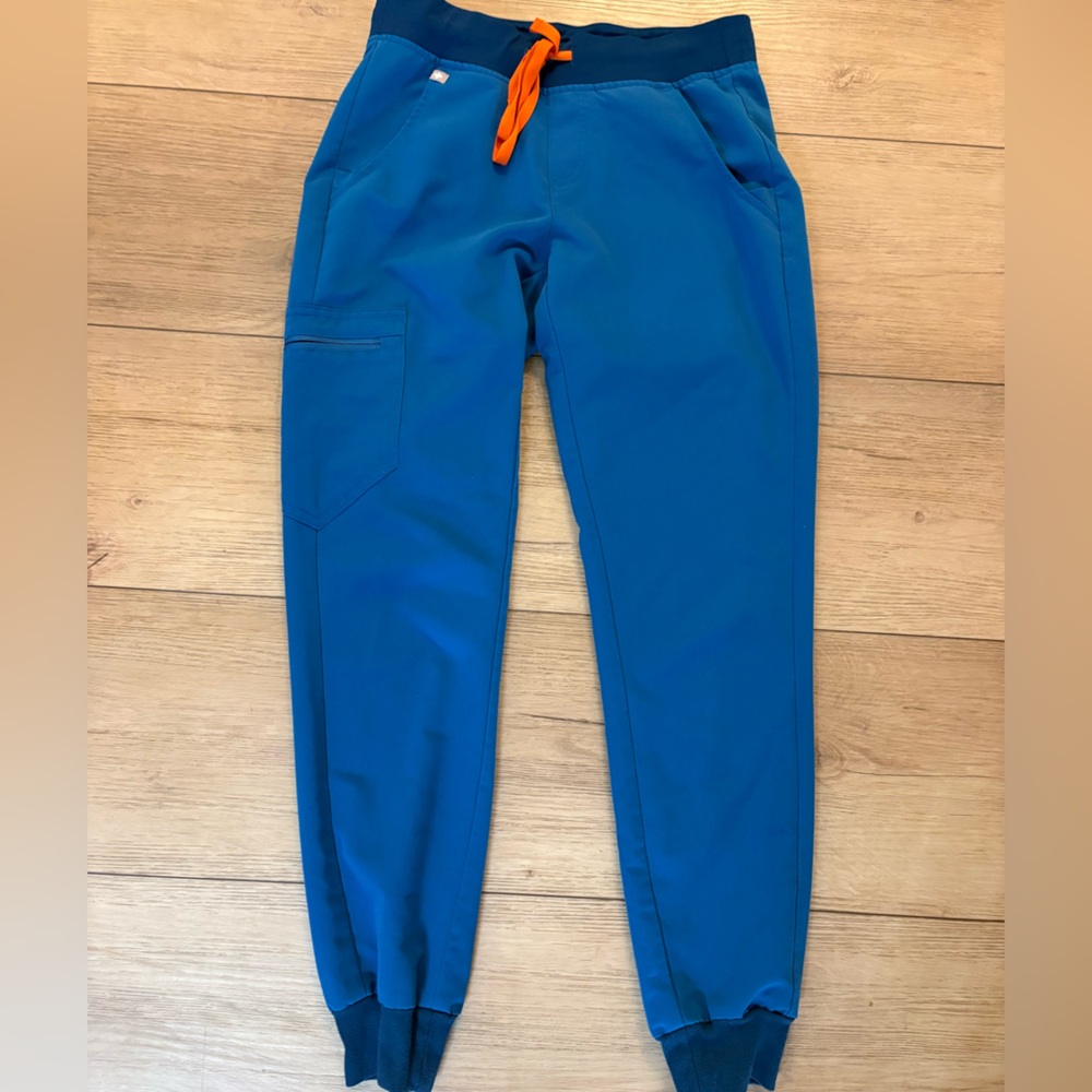 Figs Alps Blue Zamoras